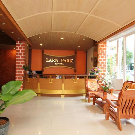 Larn Park Resortel Patong Extérieur photo