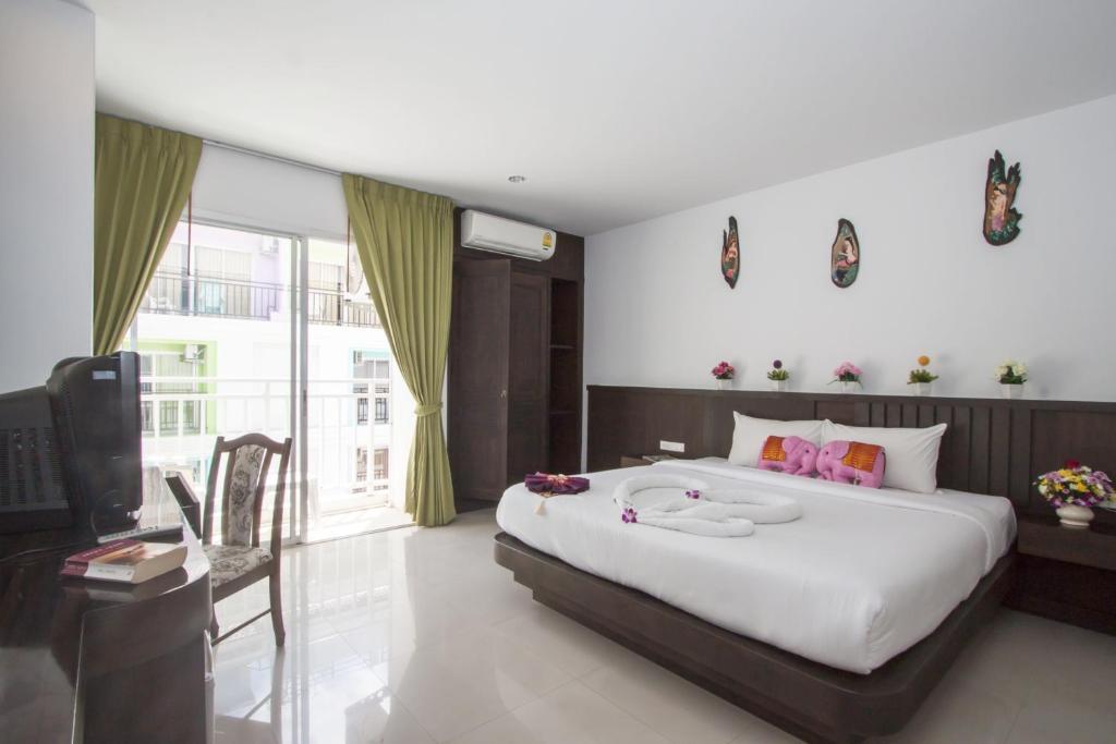 Larn Park Resortel Patong Chambre photo