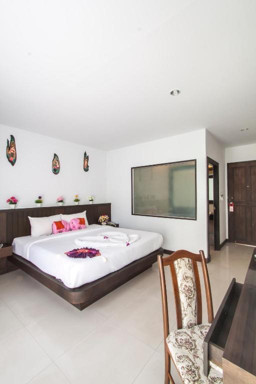 Larn Park Resortel Patong Chambre photo