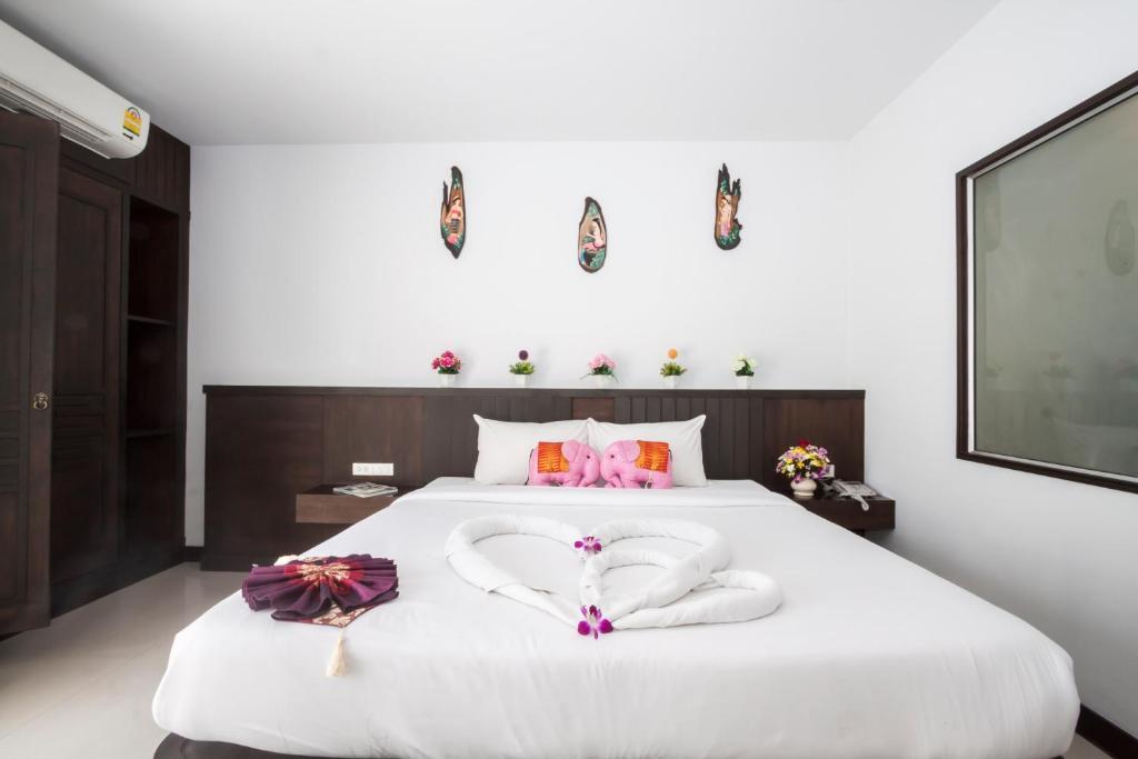Larn Park Resortel Patong Chambre photo