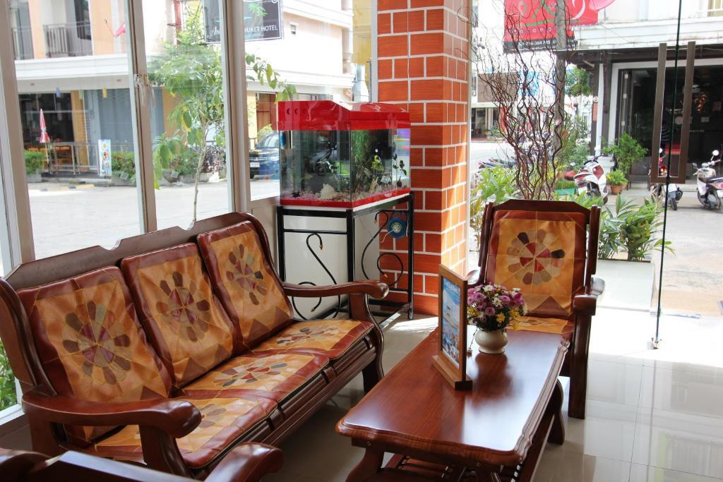 Larn Park Resortel Patong Extérieur photo