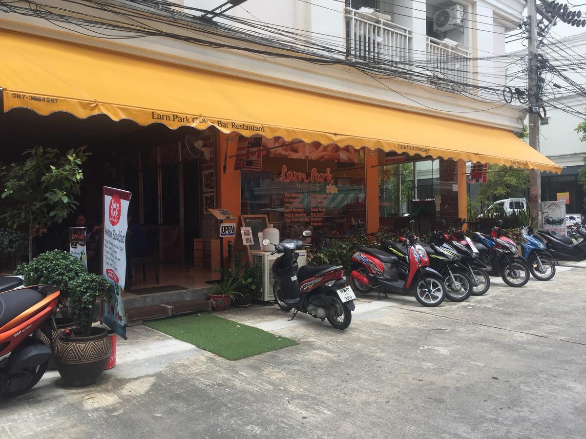 Larn Park Resortel Patong Extérieur photo
