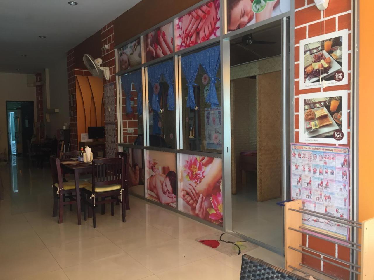 Larn Park Resortel Patong Extérieur photo